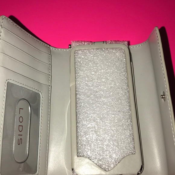 LODIS CELL WALLET!! - Picture 2 of 7